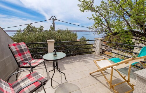 Bel appartement à Baric Draga avec Wi-Fi