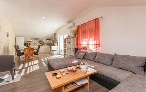 TV - Gorgeous apartment in Banjevci (Banjevci)