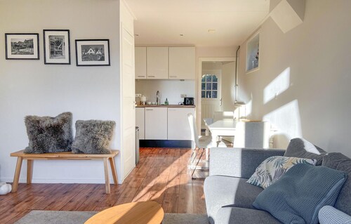 Awesome home in Bergen with WiFi