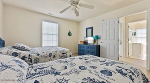 5 habitaciones, tabla de planchar con plancha y cuna de viaje 