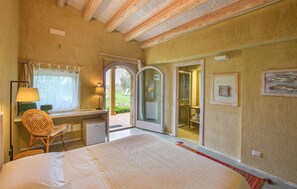 5 camere, culla da viaggio, Wi-Fi gratuito, lenzuola