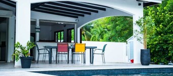 Villa with pool near the beach