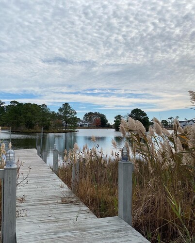 Stay at Heron Cove located in popular Mallard Lakes!