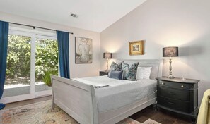 3 Schlafzimmer, Schreibtisch, Bügeleisen/Bügelbrett, kostenloses WLAN