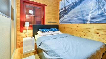 1 bedroom, travel crib, free WiFi, bed sheets