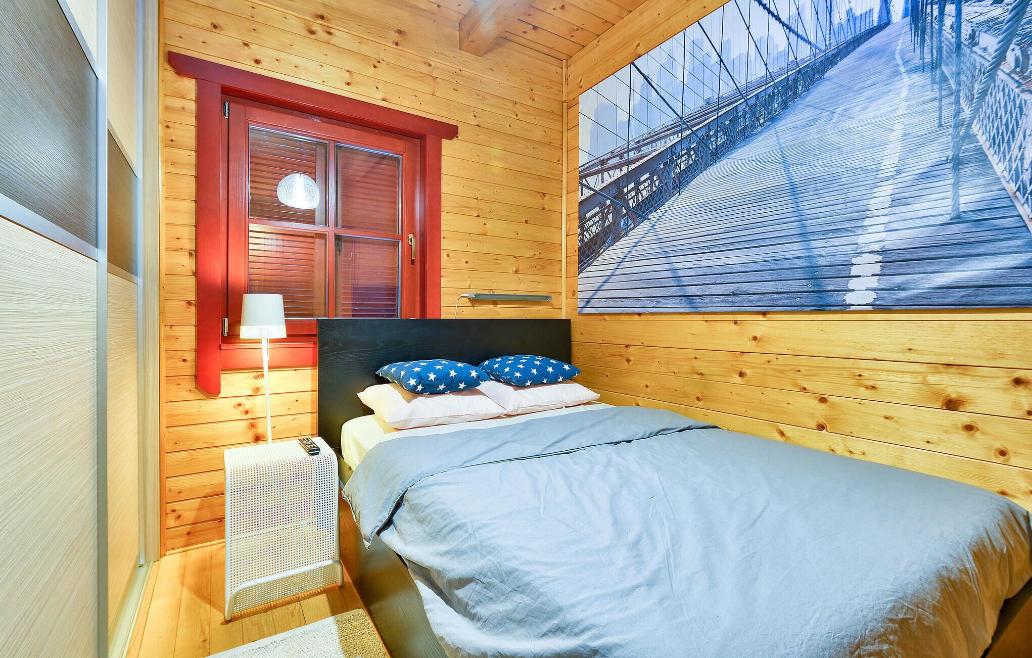 1 bedroom, travel cot, free WiFi, bed sheets