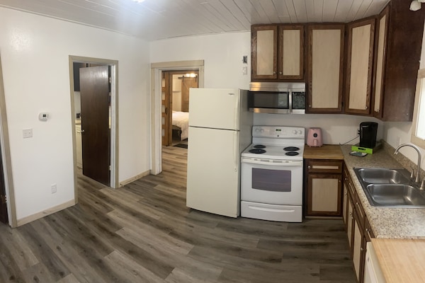 Refrigerador, microondas, horno, placa de cocina