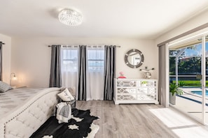 4 bedrooms, iron/ironing board, free WiFi, bed sheets
