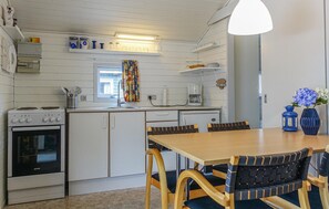 Stovetop - 2 bedroom nice home in Nexø (Nexø)