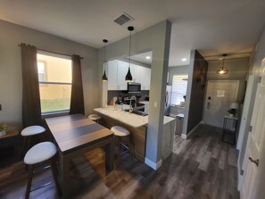 Private kitchen - Unique Luxury 4 bedrooms Opulent Oasis centrally located!! (Davenport)