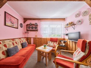 TV, fireplace - Chlívce u Hronova by Interhome (Chlivce)