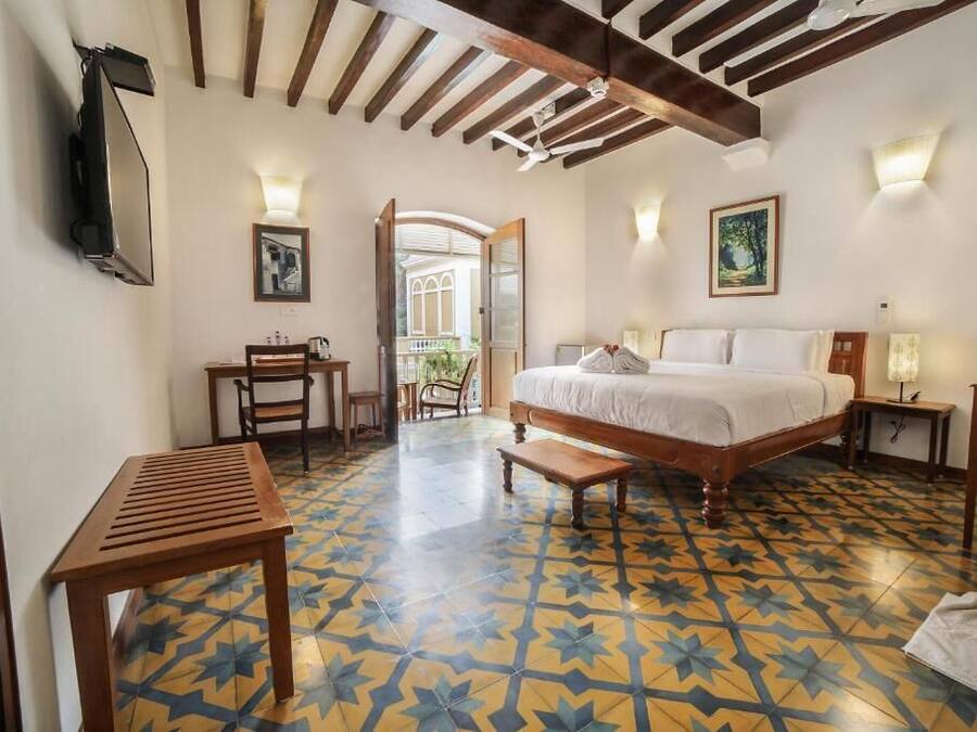 Superior Double Room | Meja, Wi-fi percuma, cadar katil