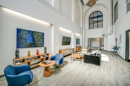 Elegant Main Street Living* Near NYC