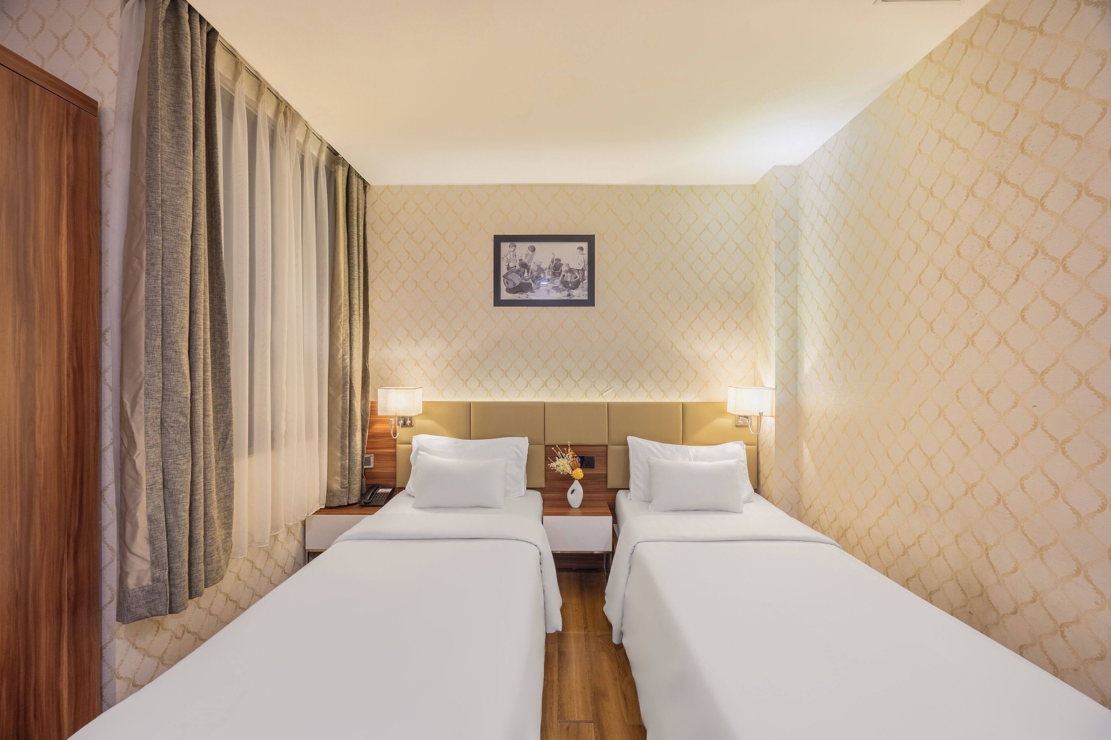 高级房 | 迷你吧、客房内保险箱、遮光窗帘、熨斗/熨衣板