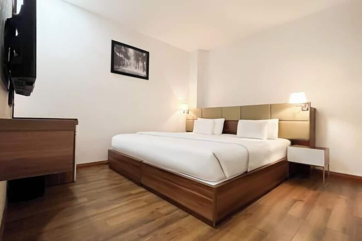 Minibar, in-room safe, blackout drapes, iron/ironing board