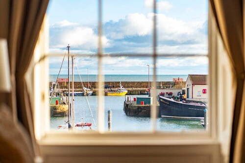 One Shore - Harbourside Townhouse