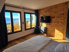 4 chambres, fer et planche à repasser, Wi-Fi