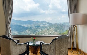 Mountain view - Digantaa Resort (Dhari)