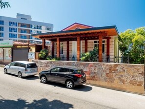 Fachada da propriedade