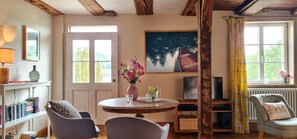 Interior - Historic timbered house with panoramic sea view, 200 m from the lake (Öhningen-Kattenhorn)