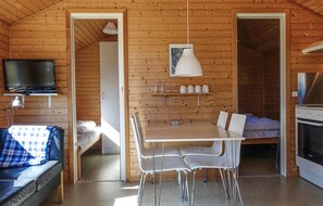 2 bedrooms, free WiFi - Nice home in Nexø with WiFi (Nexø)