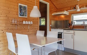 Stovetop - Nice home in Nexø with WiFi (Nexø)