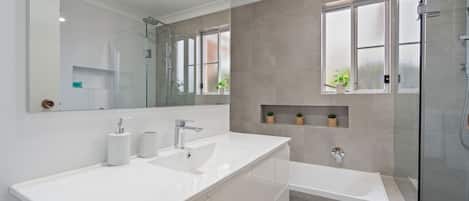 Bathtub, hair dryer