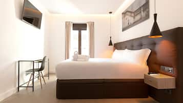 Family Suite, Balcony | Premium bedding, down duvets, pillow-top beds, minibar