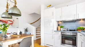 Refrigerador, horno, parrilla de estufa y lavavajillas 