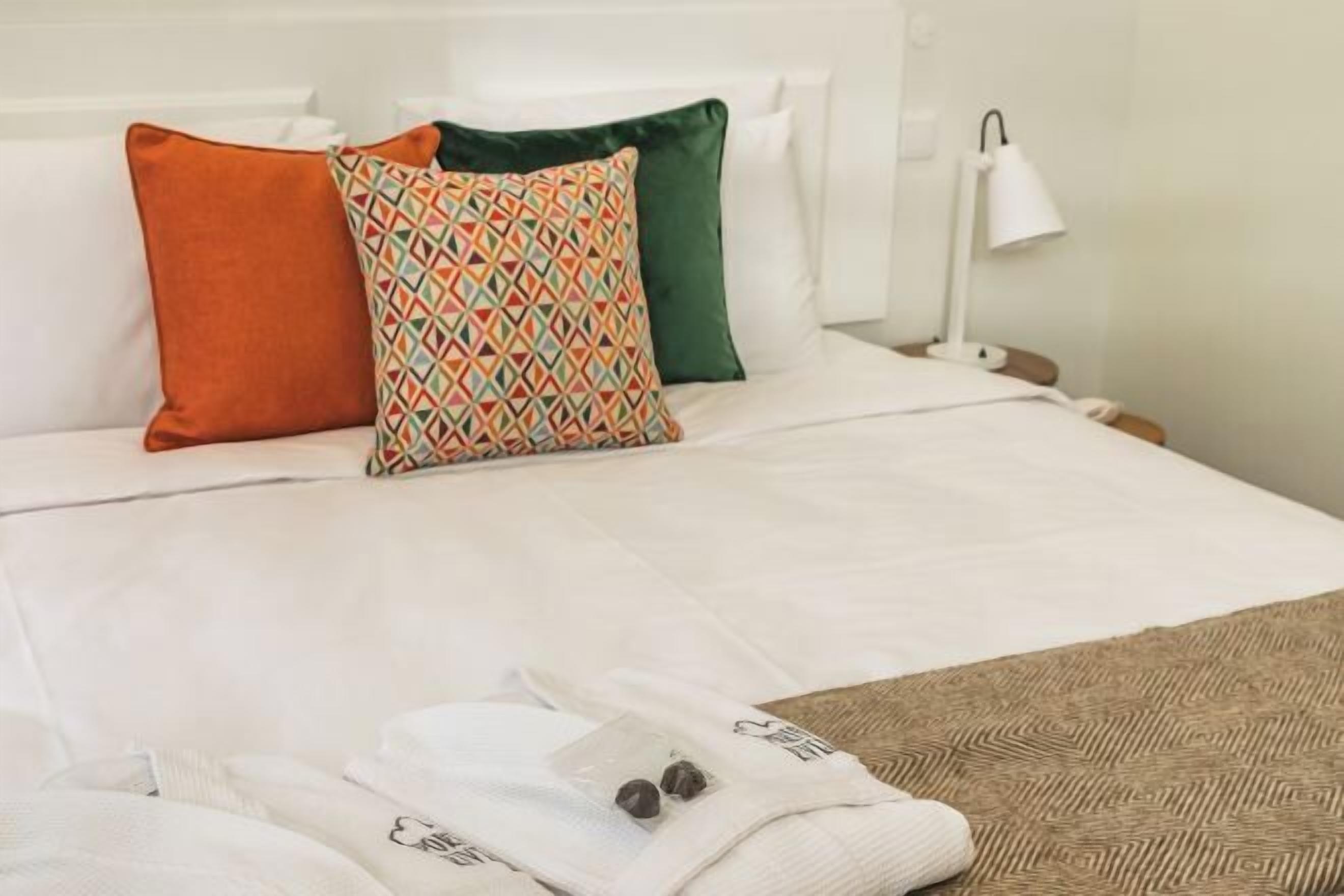 Minibar, in-room safe, soundproofing, iron/ironing board