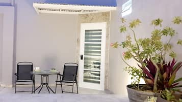 Deluxe room 3B | Terraza o patio