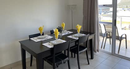 Stylish 1 Bed Apartment - 308