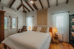 1 chambre, coffres-forts dans les chambres, bureau