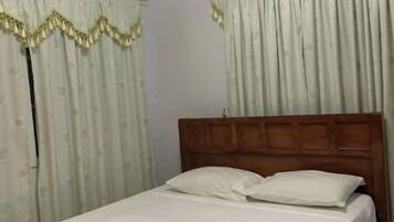 2 dormitorios, escritorio, wifi gratis y ropa de cama