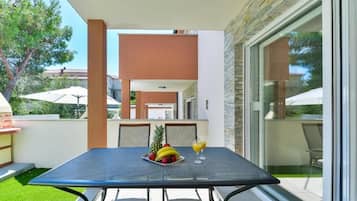 Vila Desain | Teras/patio