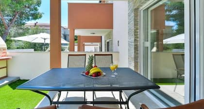 Cascade villas with private garden and jacuzzi