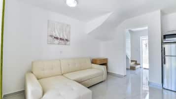 Design Villa | Living room | Flat-screen TV