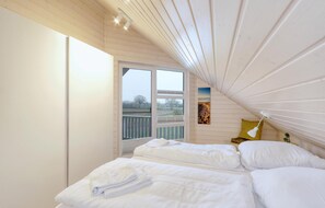 3 عدّة غرف نوم وسرير سفر وواي فاي مجانًا وملاءات أسرّة