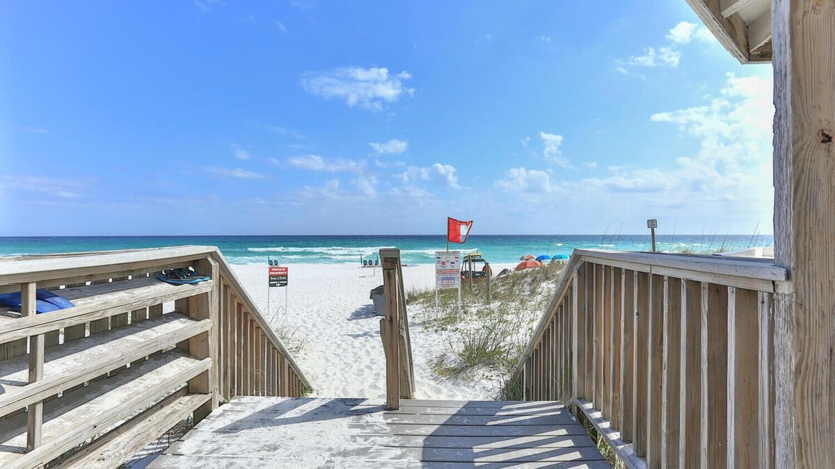 Photo 6 of Destin Townhome | Near Beach & Pool + Pet-friendly