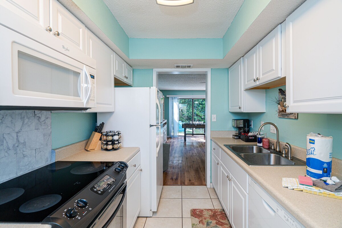 Photo 16 of Destin Townhome | Near Beach & Pool + Pet-friendly