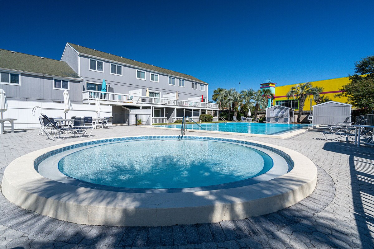 Photo 39 of Destin Townhome | Near Beach & Pool + Pet-friendly