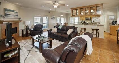 Boardwalk Access Elevator 2xBalconies - Off Course