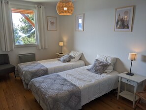 4 Schlafzimmer, Bügeleisen/Bügelbrett, Reisekinderbett, kostenloses WLAN