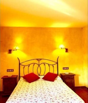 5 bedrooms, bed sheets