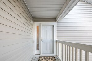 Exterior detail - The Gray Retreat - Luxury Condo (Fayetteville)