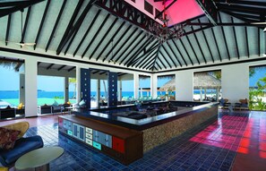 Poolbar