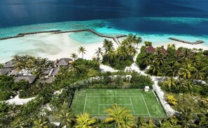 Tennis court - OBLU SELECT Lobigili  with Free Transfers (Lobigili)