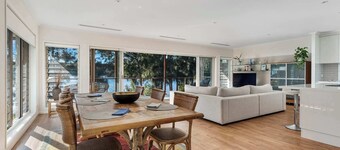 Lakeside Summary:<br>Thr