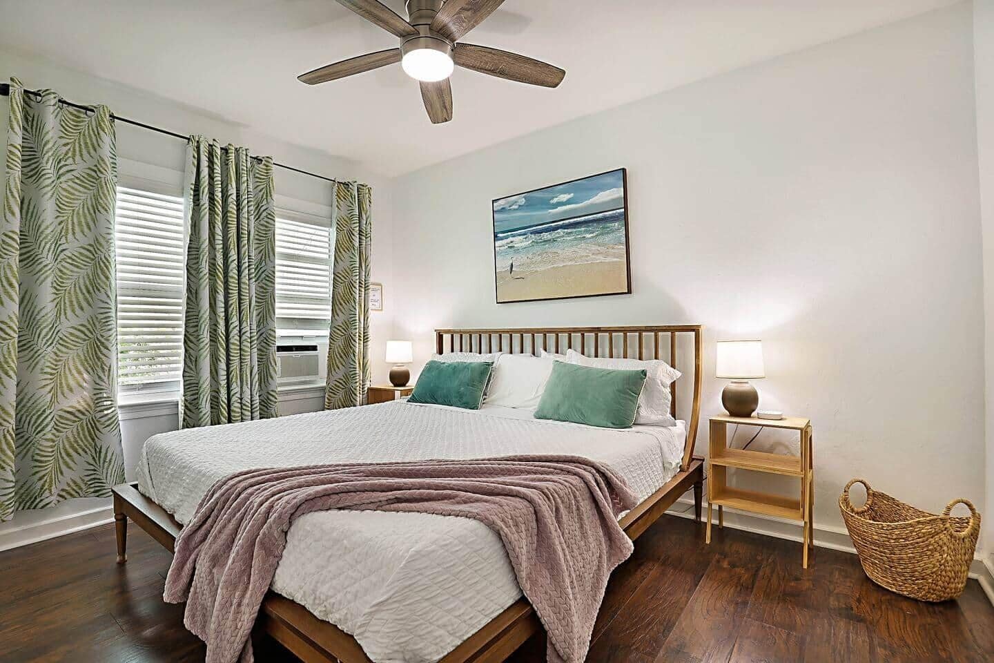 1 chambre, fer et planche à repasser, lit parapluie, Wi-Fi