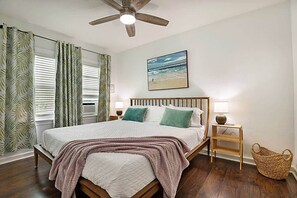 1 chambre, fer et planche à repasser, lit parapluie, Wi-Fi